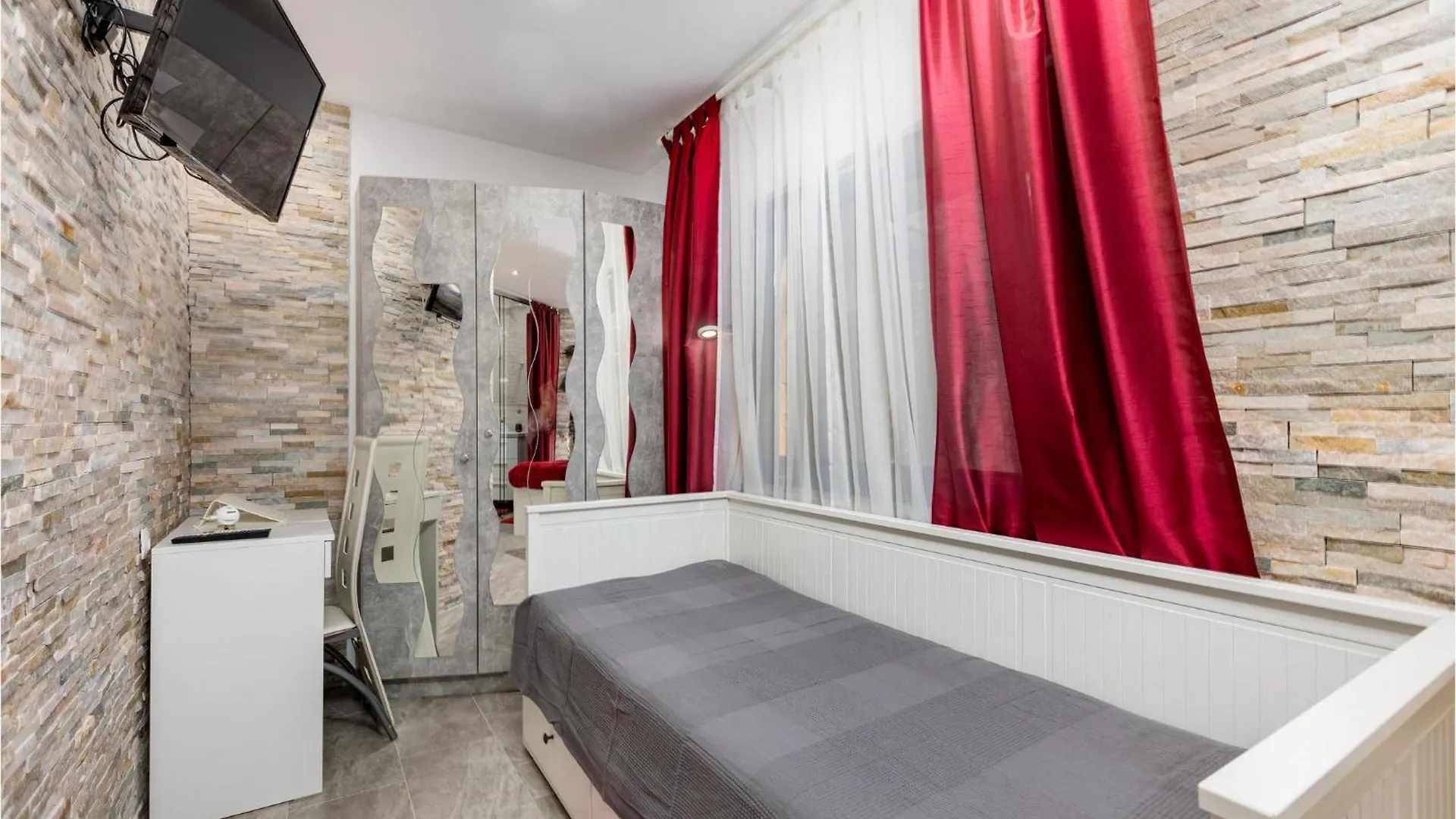 Holiday home Nice Home In Vantacici With Wifi Porat