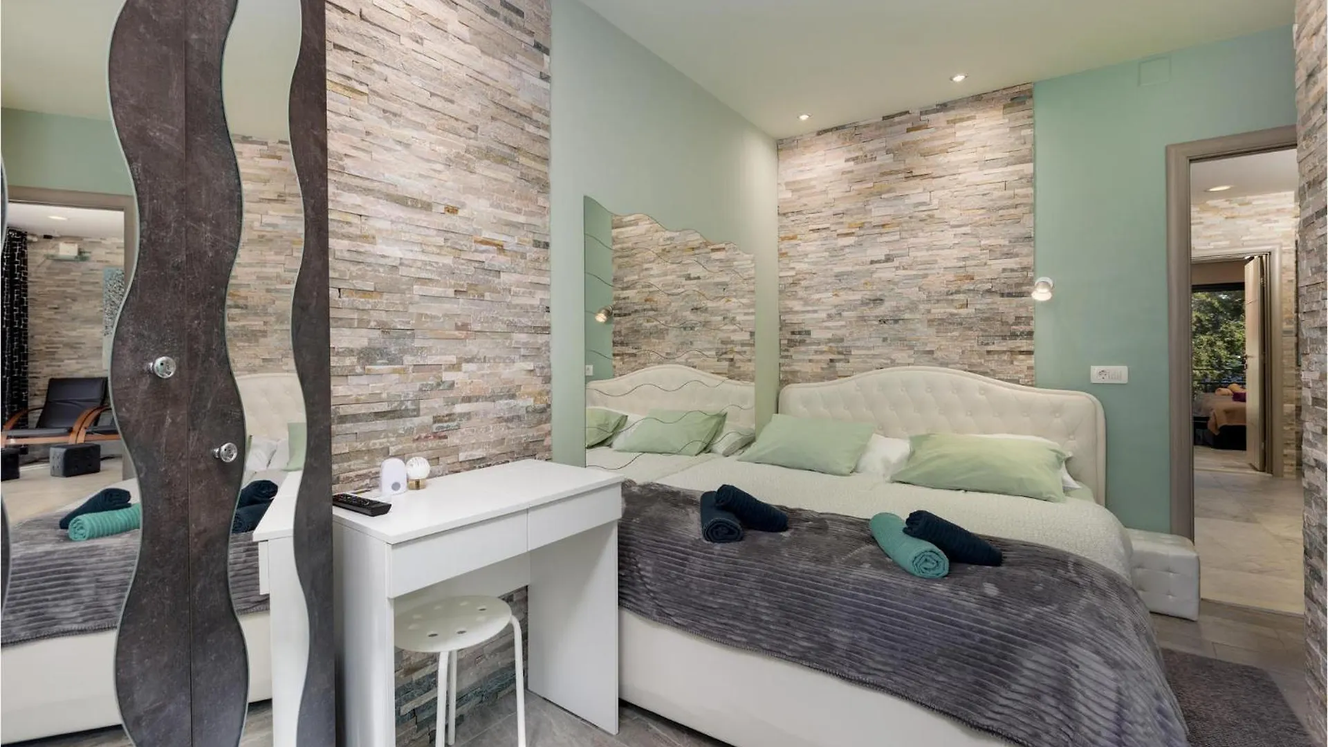 Nice Home In Vantacici With Wifi Porat  Porat (Krk)