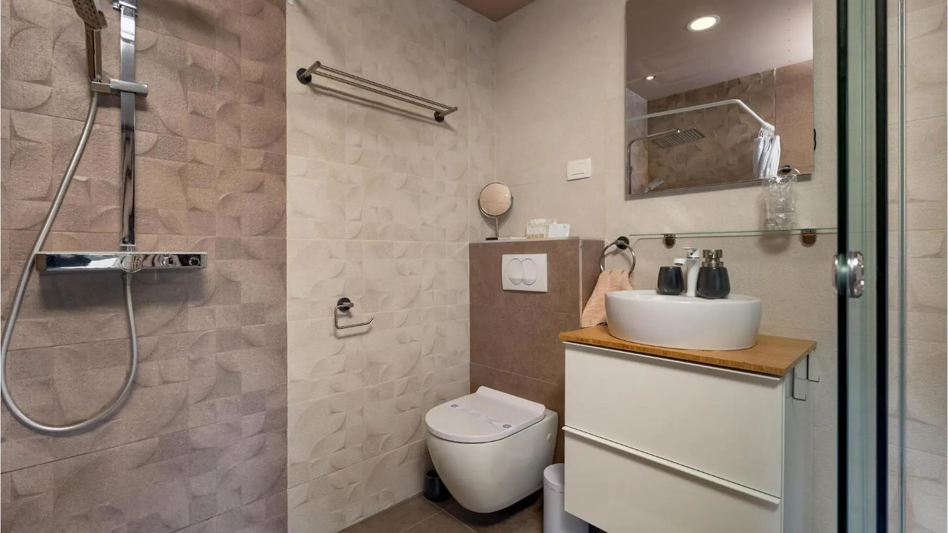 Nice Home In Vantacici With Wifi Porat  Porat (Krk)