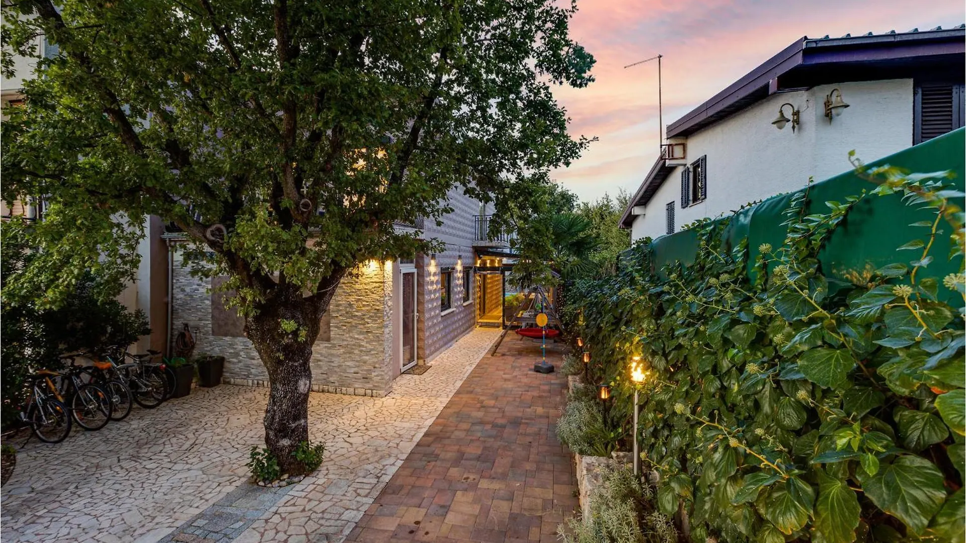 Nice Home In Vantacici With Wifi Porat