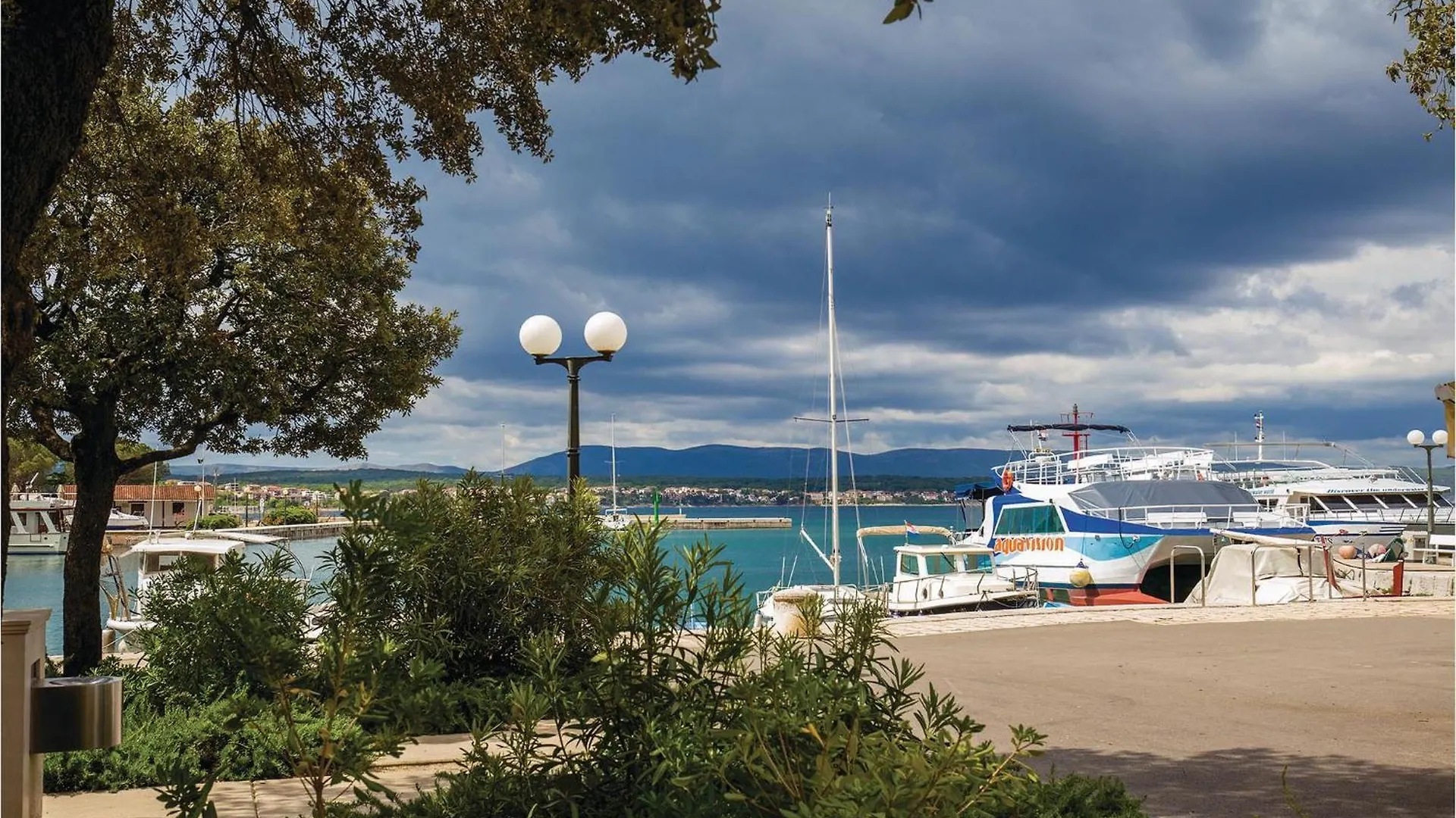 Holiday home Nice Home In Vantacici With Wifi Porat  Croatia