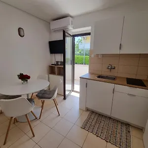 Marina Apartman